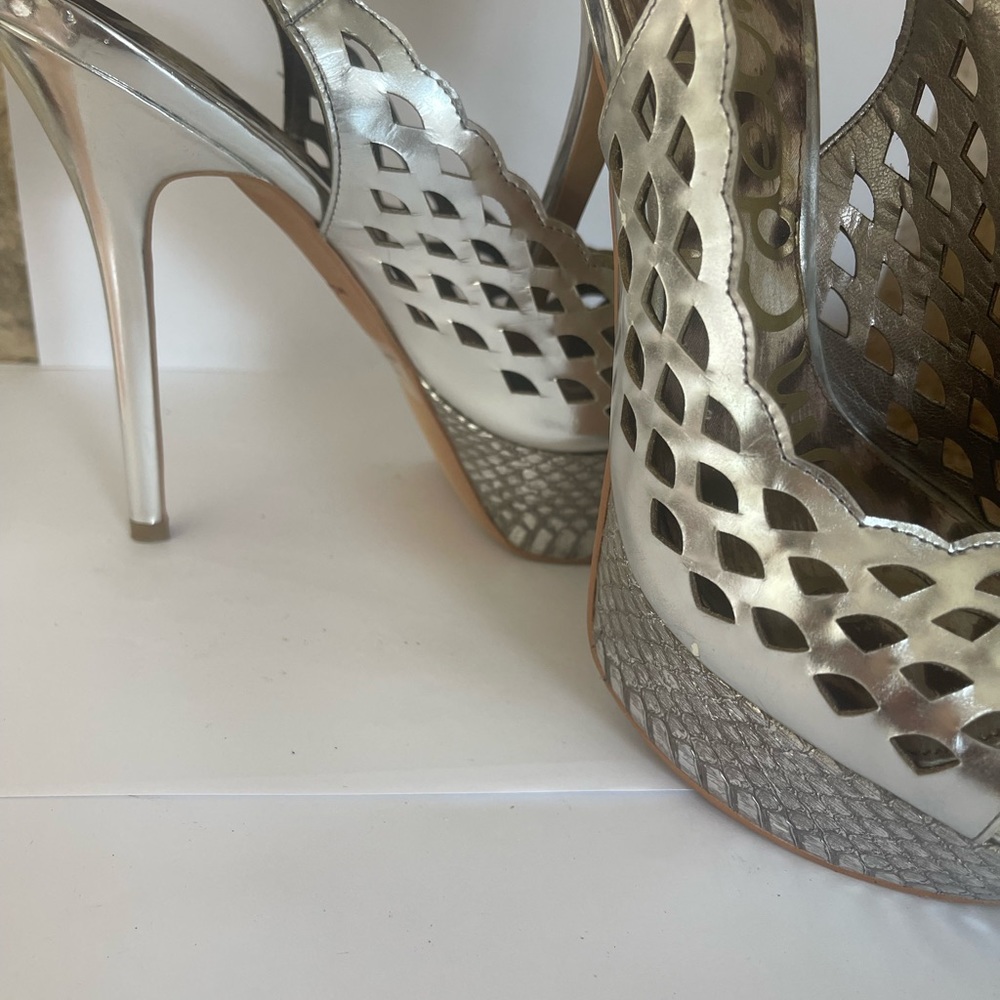 Sam Edelman Metallic Platform  Sandals  Size 8